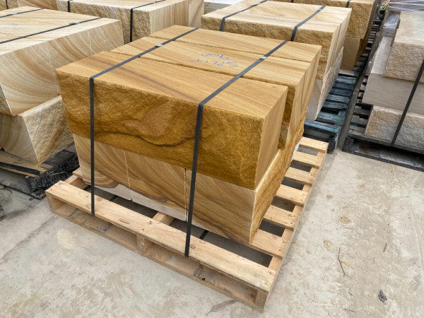 Diamond Sawn Sandstone Logs