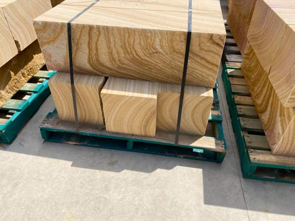 Diamond Sawn Sandstone Logs