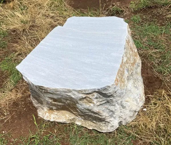 Blayney Limestone Boulder Seat